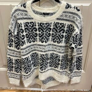 Black & White Sweater M